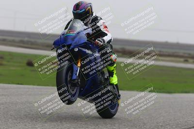 media/Nov-30-2025-TrackDaz (Sun) [[d8b22663df]]/B Group/Session 5 (Wheelie Bump)/